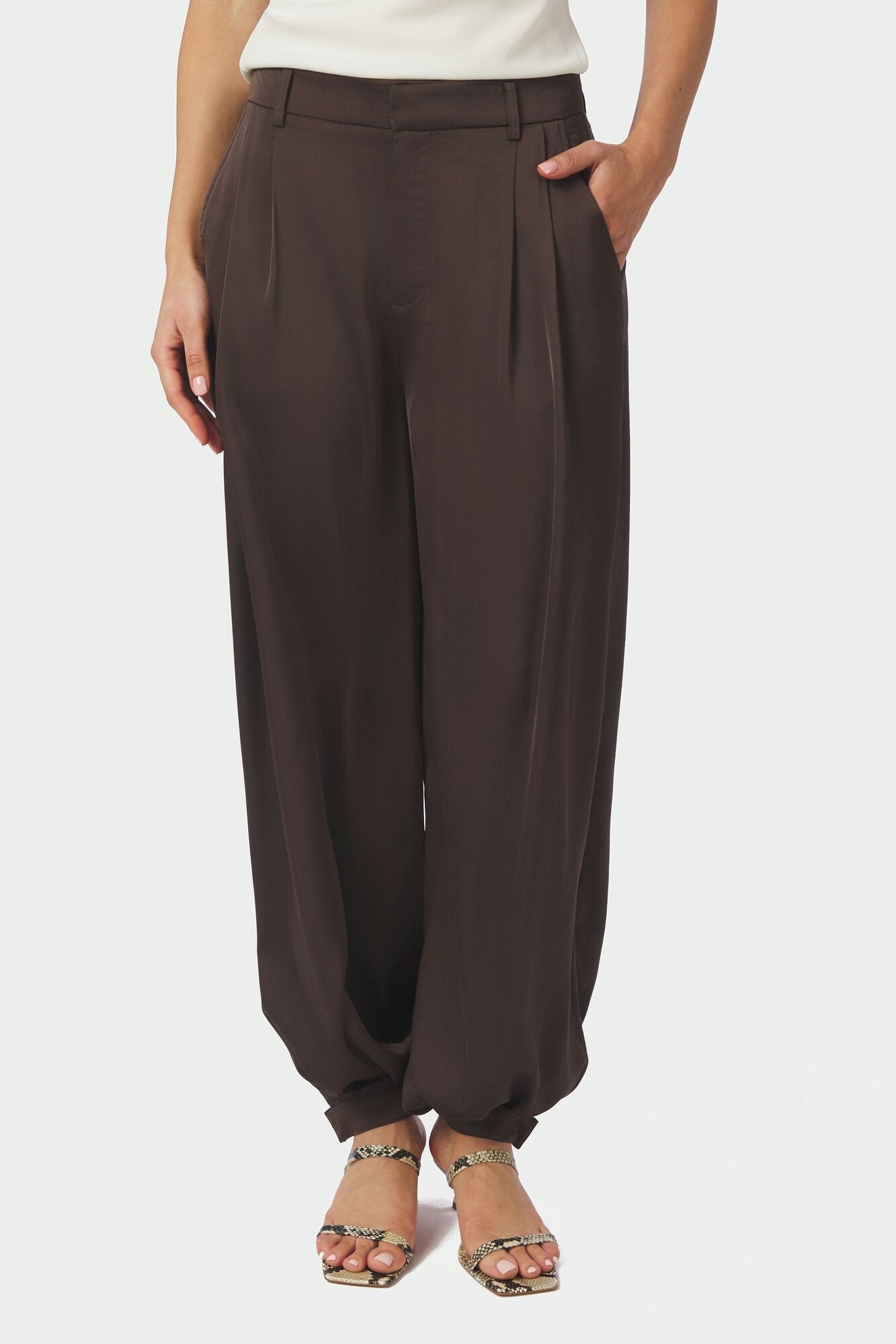 Fayla Drapy Satin ballonbukser - mørkebrun